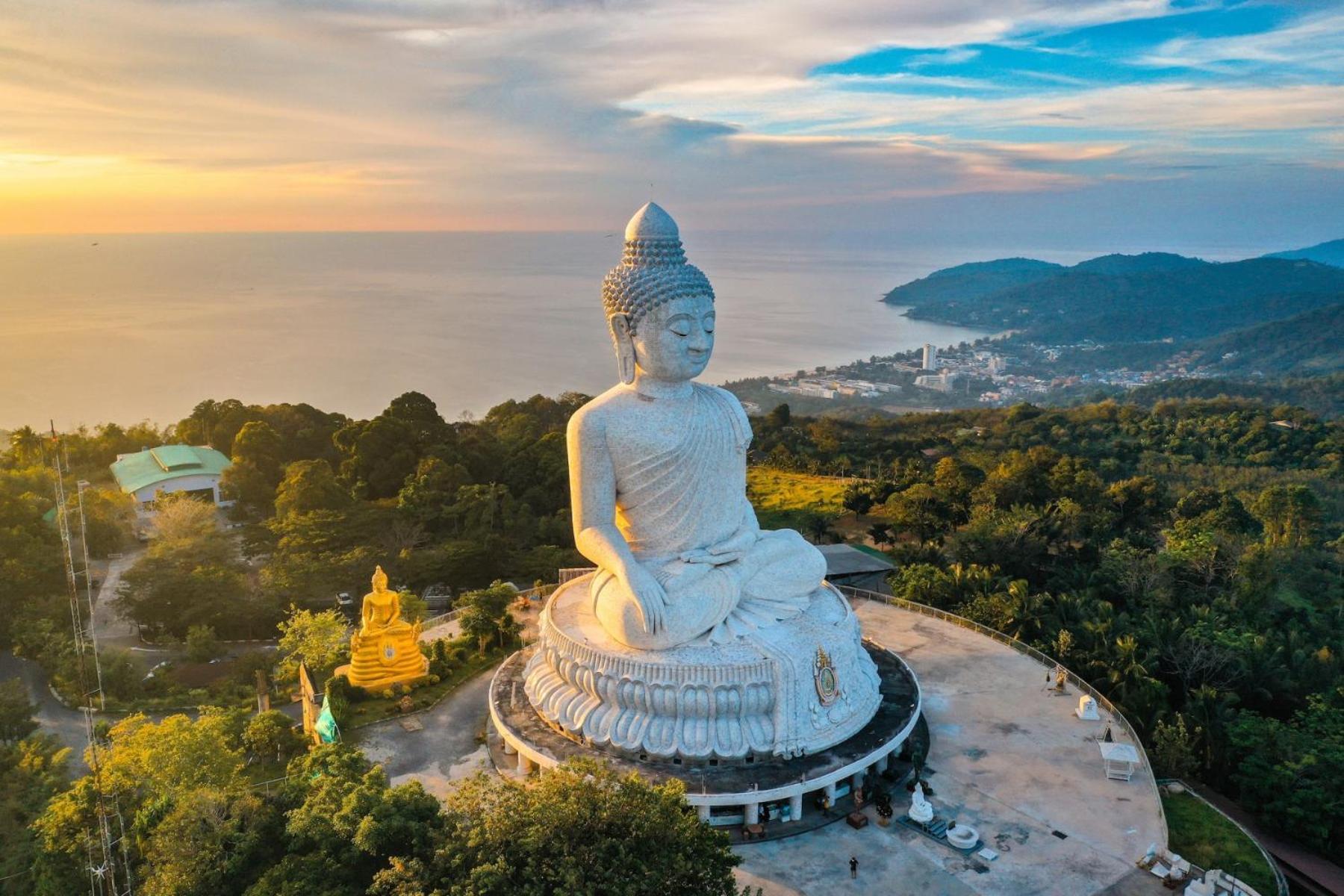 ホテル Patong Heaven エクステリア 写真